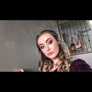 Meet your Posher, Trinity